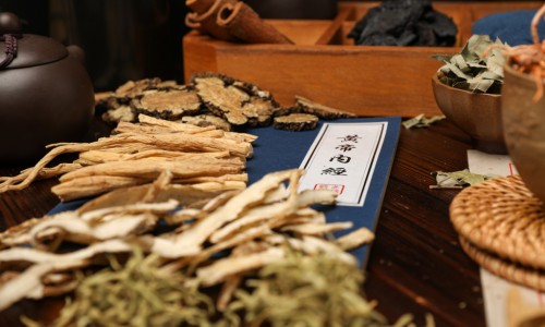 中药空心服是什么意思-空心可以喝中药吗网 - 为你提供空心的是什么中药、空心菜吃中药可以吃吗